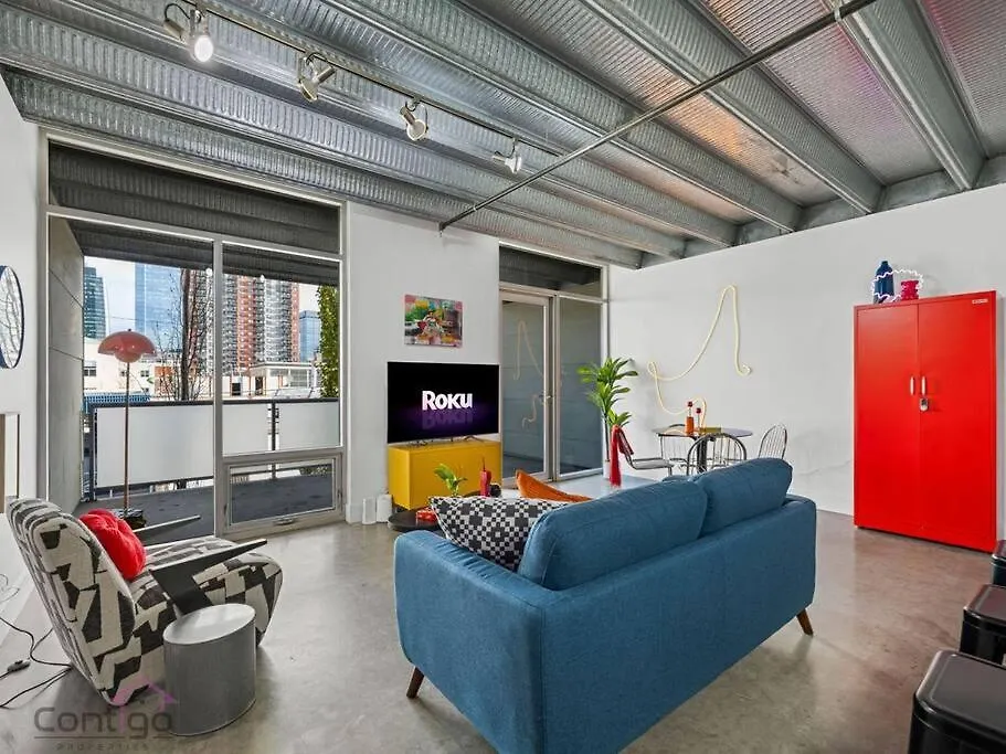 에드먼턴 Urban Pop Loft, Near Ice District, Ug Parking 아파트