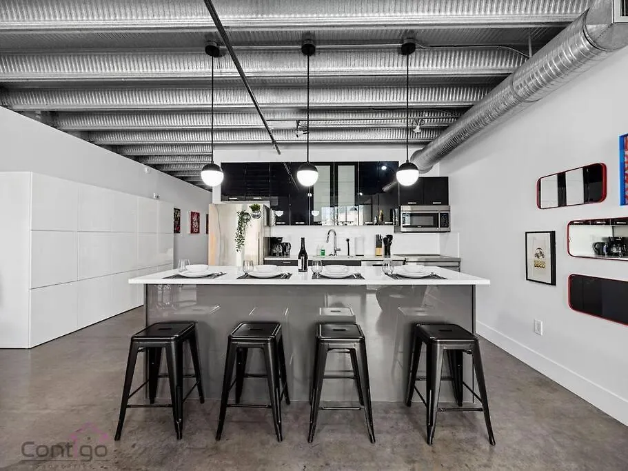 شقة Urban Pop Loft, Near Ice District, Ug Parking إيدمونتون