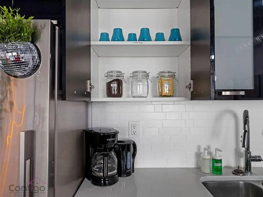 شقة Urban Pop Loft, Near Ice District, Ug Parking إيدمونتون 0*,  كندا