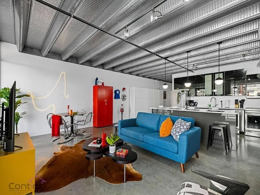 شقة Urban Pop Loft, Near Ice District, Ug Parking إيدمونتون