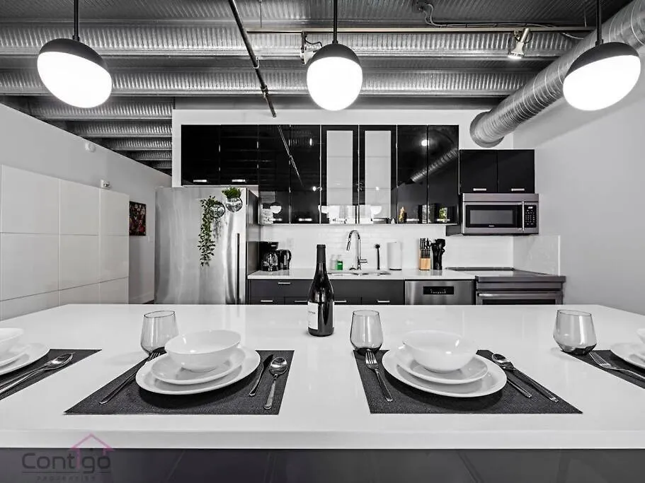 شقة Urban Pop Loft, Near Ice District, Ug Parking إيدمونتون